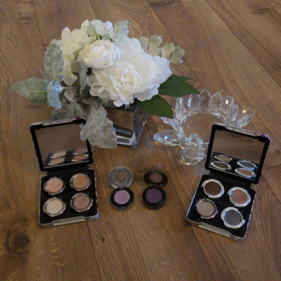 Urban Decay Other - Urban decay eyeshadow palette's